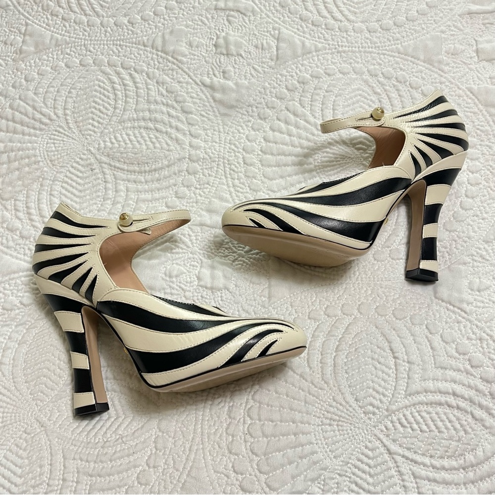 GUCCI Lesley Malaga Pump Heel Zebra Black White Leather Mary Jane Size 37 - Picture 7 of 11